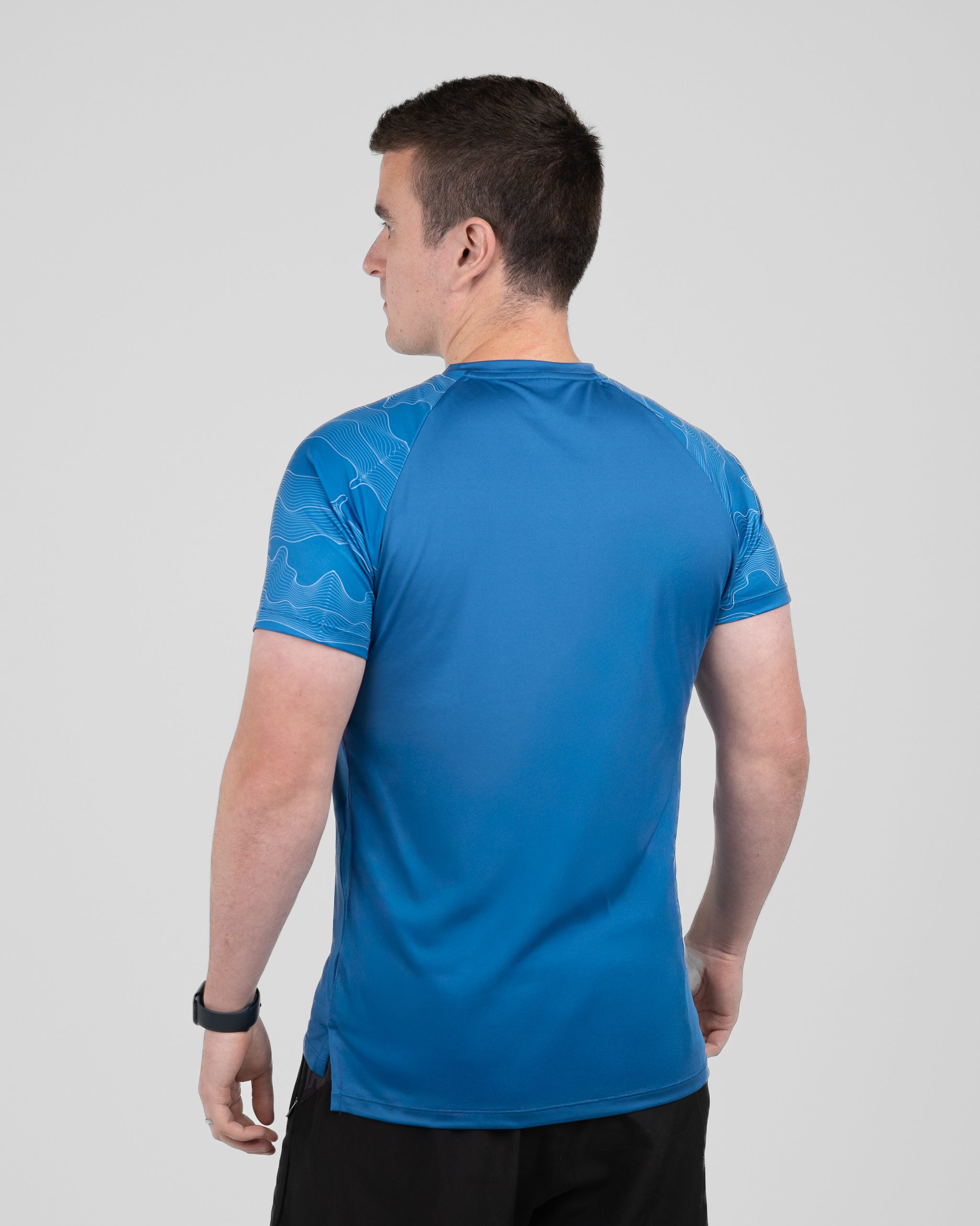 UISGE T-SHIRT