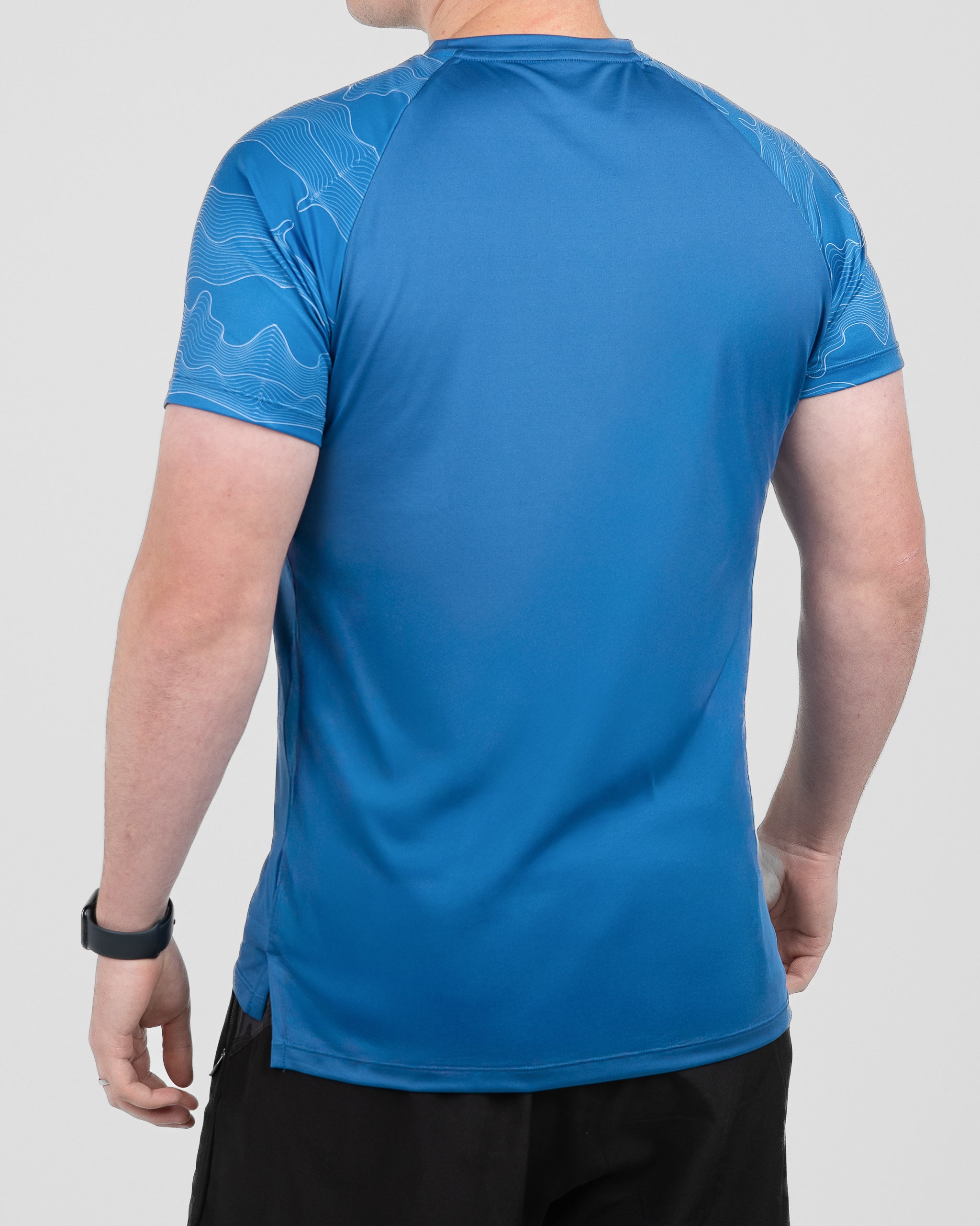 UISGE T-SHIRT
